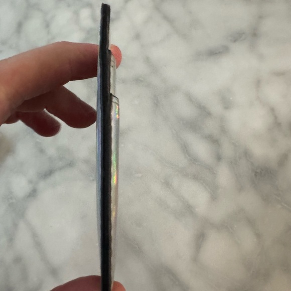 KENDALL + KYLIE Wallet Card Holder Metallic - Picture 5 of 10